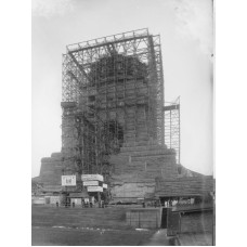 Volkerenslag monument Leipzig in aanbouw - 1912