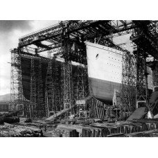 Titanic en Olympic in aanbouw - 1910