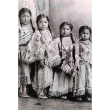 4 Lakota meisjes