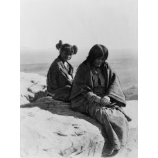 Hopi vrouw en meisje - tekening op foto - 1905